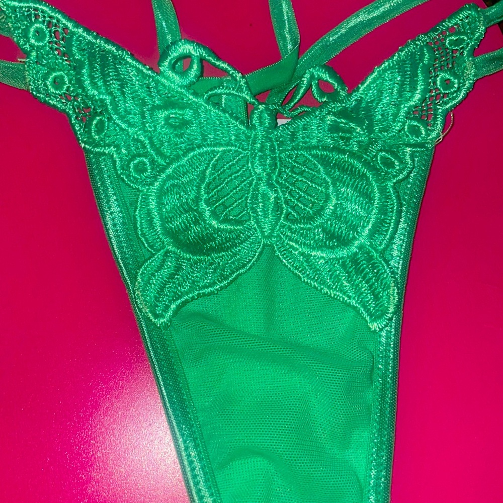 Neon green Butterfly thong size XL (Good condition.
